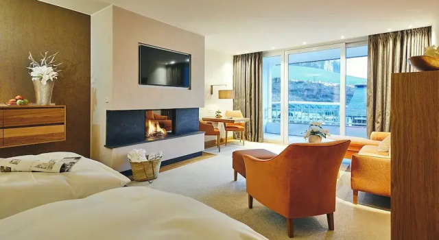 Полулюкс Deluxe Hotel Deimann