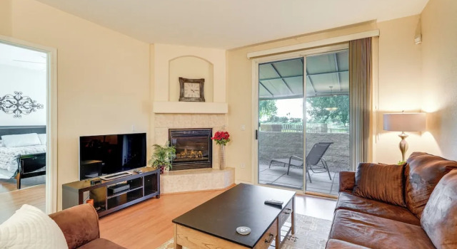Golf Course Views! Relaxing & Convenient Mesa Unit, Đặt Khách sạn Mesa Scottsdale