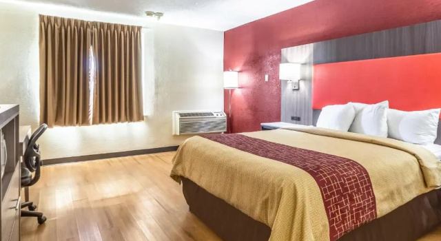 Люкс Countryside Suites Kansas City Independence I-70 East Sports Complex Hotel