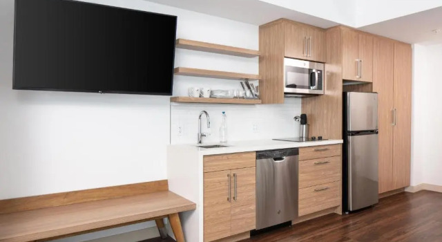 Четырёхместная студия Element by Marriott Iowa City
