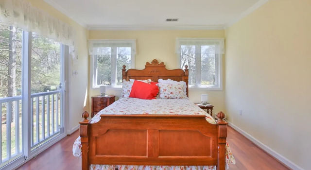 Номер Comfort Purcellville Home