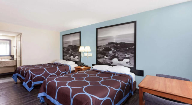 Четырёхместный номер Standard Super 8 by Wyndham El Cajon San Diego