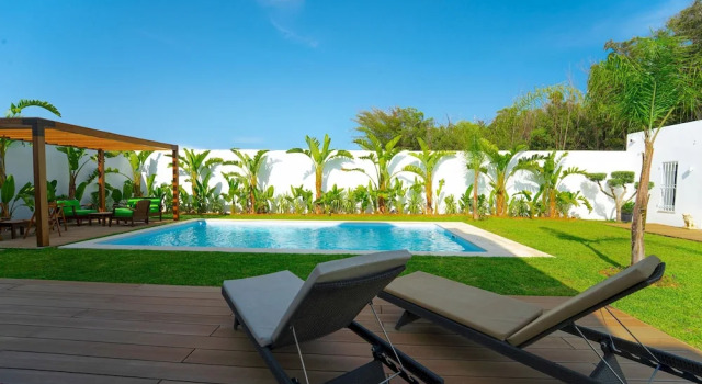 Вилла La Marina Secure Seaside With Pool