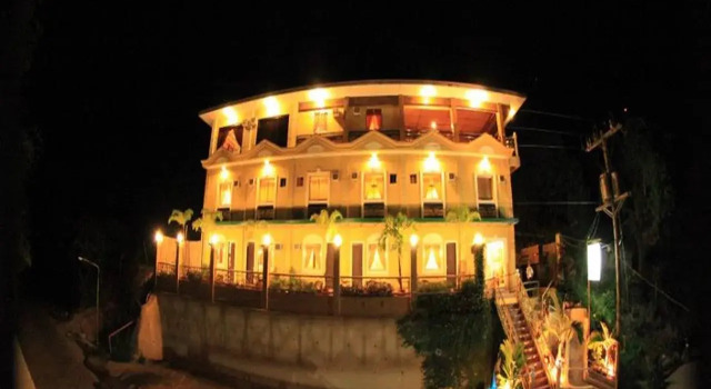 Tapyas View Deck Hotel, Rezerwuj Hotel Hotele w Coron Town Proper z parkingiem, Parking