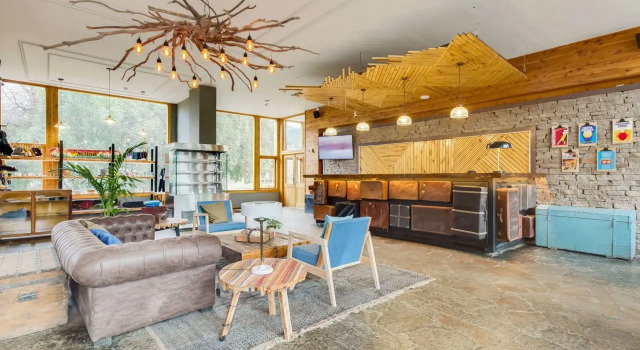 Pioneros Suites by Grupo Tierra Gaucha, Забронировать Хостел Отели Сан-Карлос-де-Барилоче с бассейном, рядом с Andino Bariloche Club, Бассейн