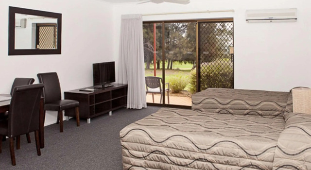 Четырёхместный номер Standard Comfort Inn & Suites Riverland