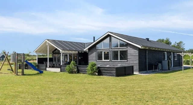 Коттедж 5 Star Holiday Home in Albaek