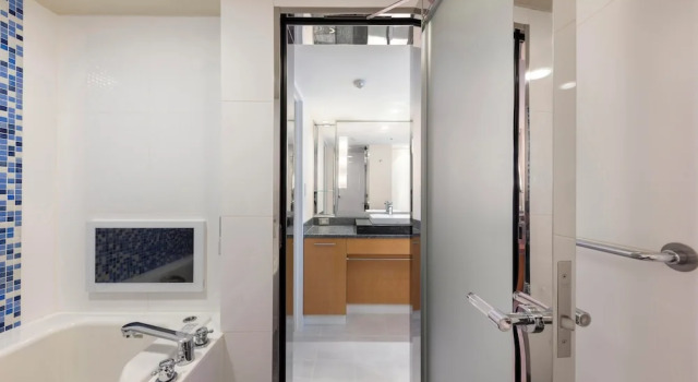 Клубный люкс RIHGA Royal Hotel Osaka, Vignette Collection by IHG