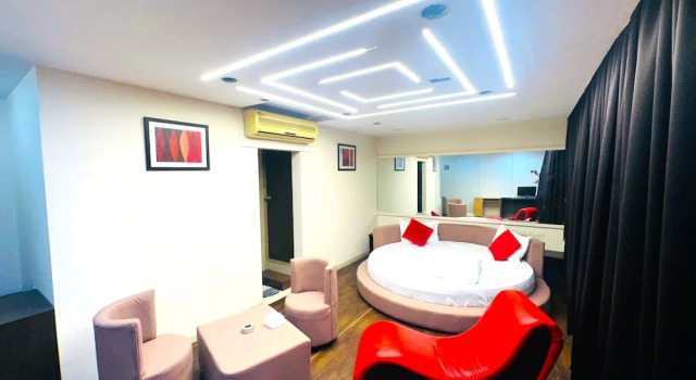 Aundh Elite Stay