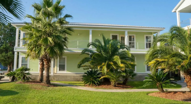Gorgeous 3 Beds 2 Bath Home Perfect for Long Stays -E-, Rezerwuj Hotel Moss Point Mississippi Gulf Coast