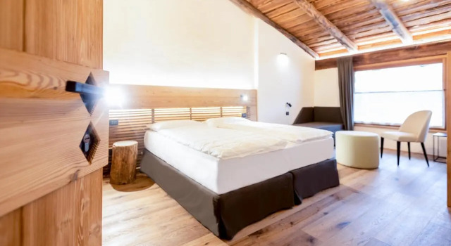 Curt di Clement Eco Mobility Hotel