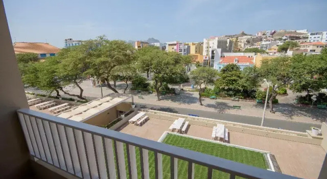 Двухместный номер Standard с балконом и с видом на город Oasis Porto Grande