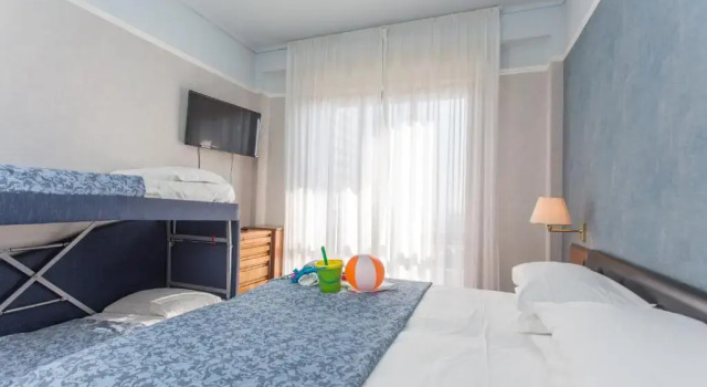 Четырёхместный номер Standard Hotel Esplanade