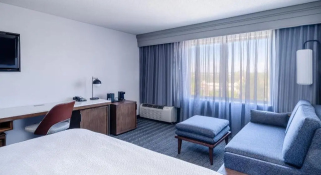 Номер Standard с видом на внутренний двор Courtyard by Marriott Colorado Springs South