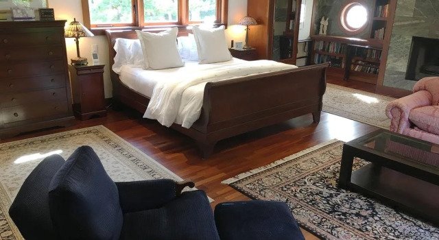 East Hampton Art House Bed & Breakfast, Забронировать Отель Ист-Хэмптон The Hamptons
