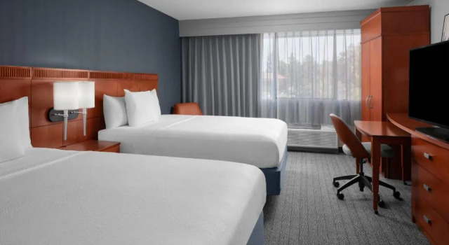 Четырёхместный номер Standard Courtyard by Marriott San Diego Rancho Bernardo