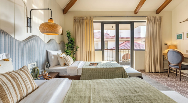 ELIVAAS Casa Bonita 4BHK Villa With Pool, Prenota Villa Nerul 