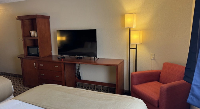 Standard Vierer Zimmer Crossroads Hotel