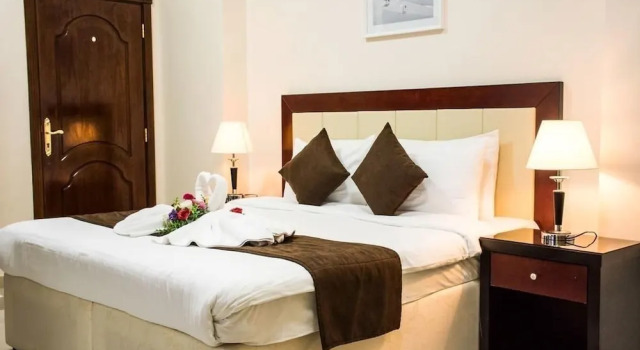 President Suites, Rezervovat Hotel Hotely v Capital Governorate s bazénem, Bazén