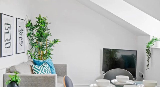 NEW 5 Sarah House by Truestays - 2 Bedroom Apartment - FREE Wifi & Parking, Varaa Huoneisto Asunnot kohteessa Merseyside, Huoneisto