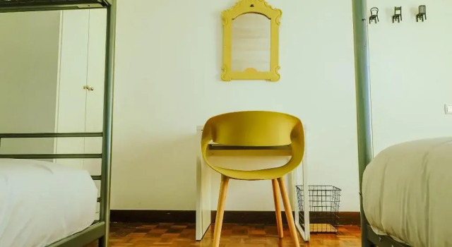 Help Yourself Hostels - Restelo, Забронировать Отель Отели Лиссабона с парковкой, рядом с Memória Church, Парковка
