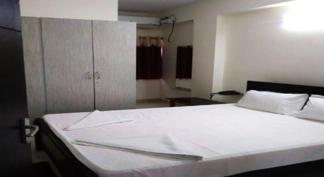 PPH Living RR Residency, Rezervovat Hotel Hotely v Andhra Pradesh s parkováním, Parkování
