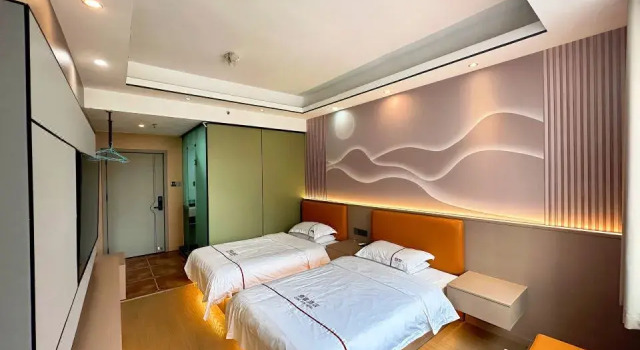 Dingxin Hotel, Rezervovat Hotel Čeng-čou Henan