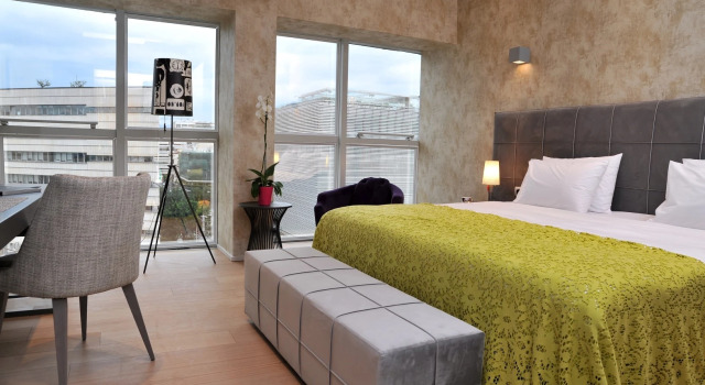 Hotel Athena