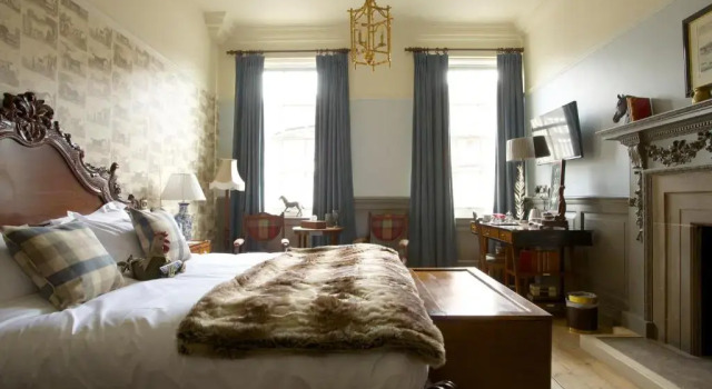 Семейный номер Deluxe The Crown Hotel