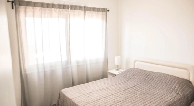 Lovely one bedroom apartment with nice view, Boek Appartement Kissonerga Paphos, in de buurt van Kotsias Beach