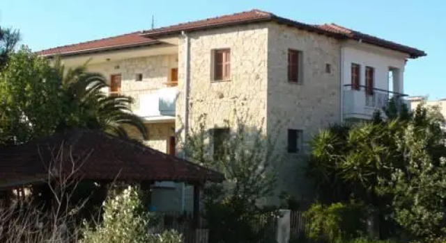 Venia Apartments, Book Apartment Afitos 