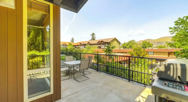 Steps to Lake Chelan: Condo w/ Resort Amenities!, Prenota Resort Chelan Washington (state)