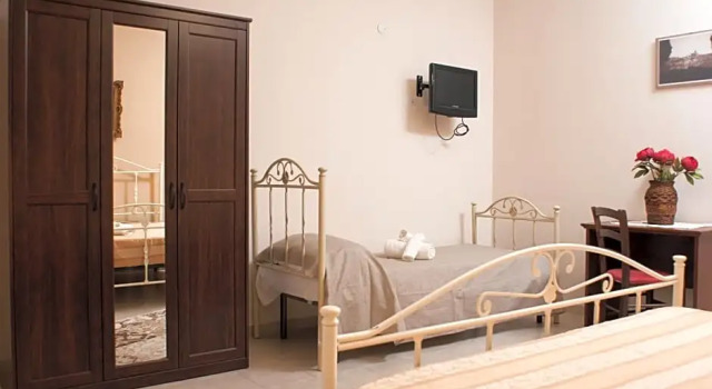 B&B Ruggero I di Sicilia, Book Bed and Breakfast Hotels in Sicily with Parking, Parking