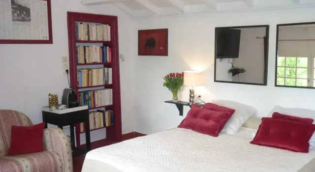 Le Machou, Rezerwuj Hotel Le Cailar 