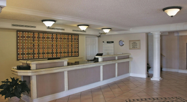 La Quinta Inn Clute Lake Jackson, Varaa Hotelli Lake Jackson Houston