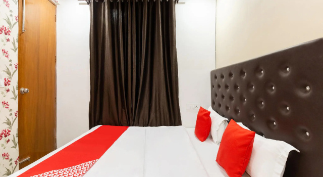 OYO 40649 Hotel Kapoor Residency, Book Hotel Mohali Punjab