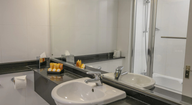 Двухместный номер Standard Normanton Park Hotel, BW Signature Collection