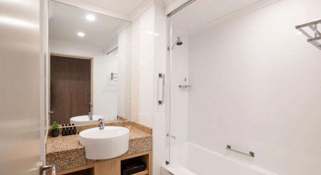 Двухместный номер Deluxe с балконом The Terrace Hotel Adelaide