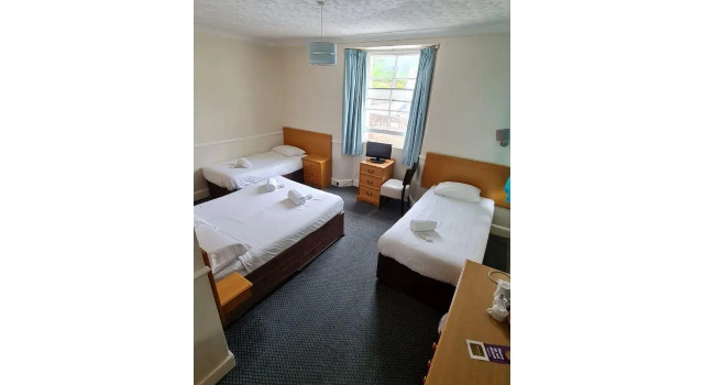 Standard Vierer Zimmer Richmond Hotel