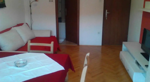 Апартаменты Apartments and Rooms Dobrila