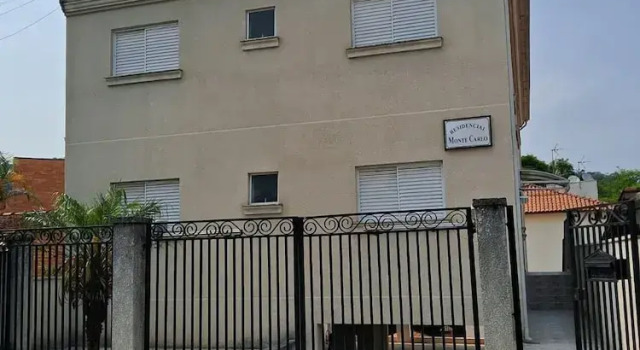 Apto Prédio Costa 1 c/ garagem no centro