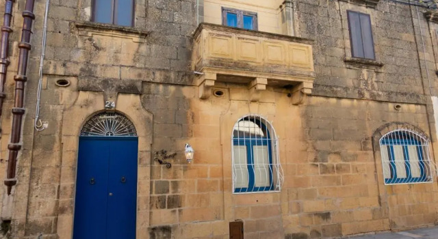 Centre Island Gozitan Farmhouse & Pool - Happy Rentals, Buchen Sie Hotel Kerċem Gozo