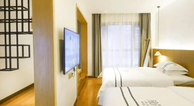 Номер Deluxe Yinlu Bedroom Fenghuang Hongqiao Shop