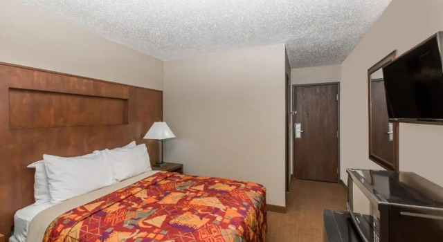 Номер Standard Days Inn by Wyndham Pierre