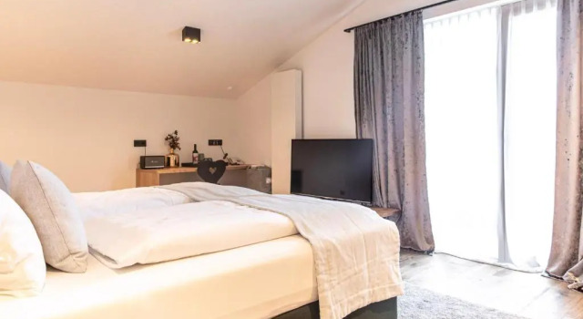 Апартаменты Hotel & Appartements Alpenresidenz Viktoria inklusive Sommer Stubai Super Card