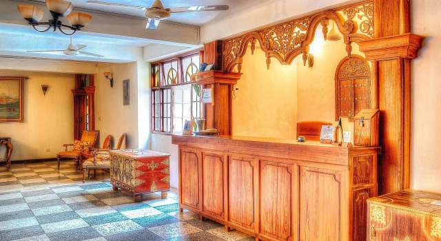 Abuso Inn, Rezerwuj Hotel Mjini 