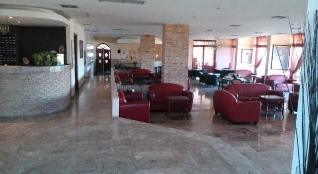 Roselands Hotel
