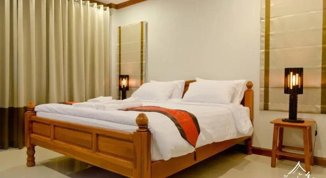 Baan Nam Pen Resort, Réserver Complexe hôtelier Hôtels à Bang Phrom avec parking, Parking