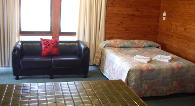 Aaroona Holiday Resort, Забронировать Курортный отель Малуола Новый Южный Уэльс