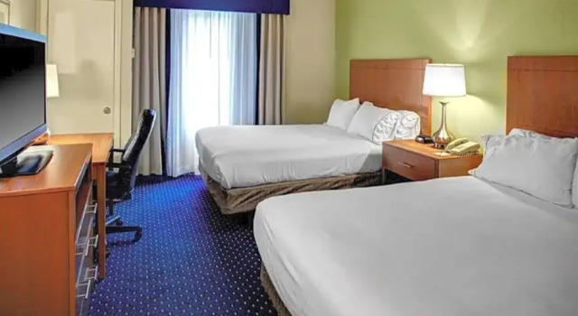 Четырёхместный люкс Holiday Inn Express Ashland by IHG
